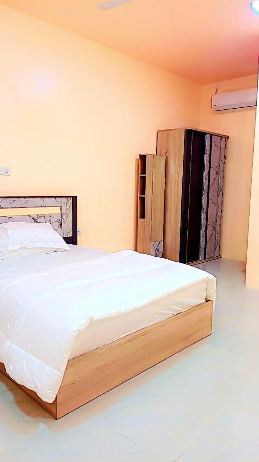 Tropical Stay Thulusdhoo Bagian luar foto