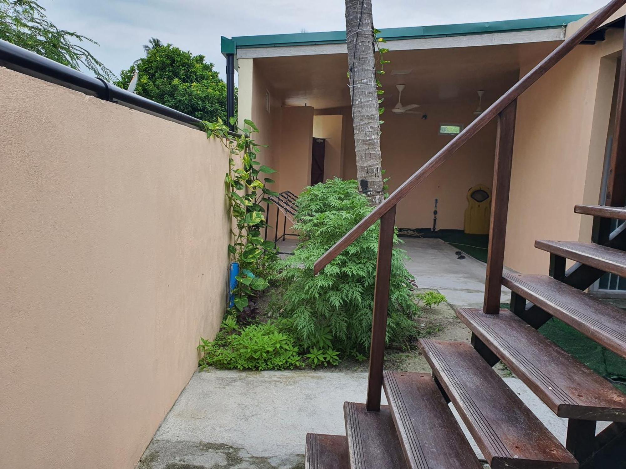 Tropical Stay Thulusdhoo Bagian luar foto