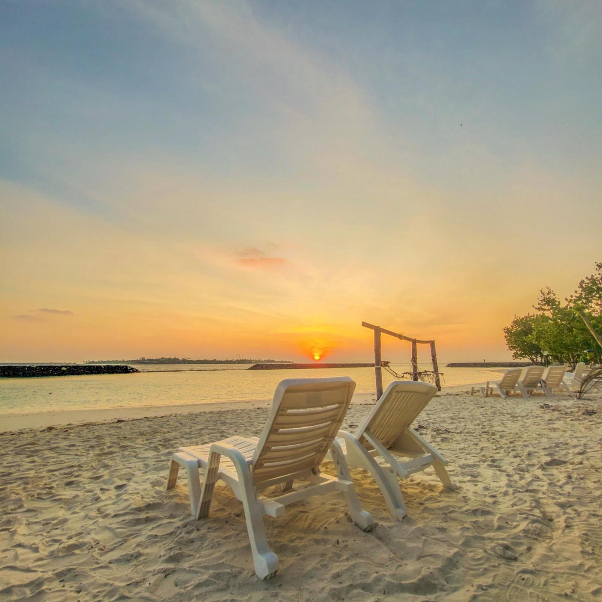 Tropical Stay Thulusdhoo Bagian luar foto
